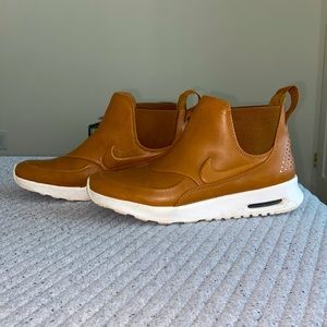 Nike Max Thea boot